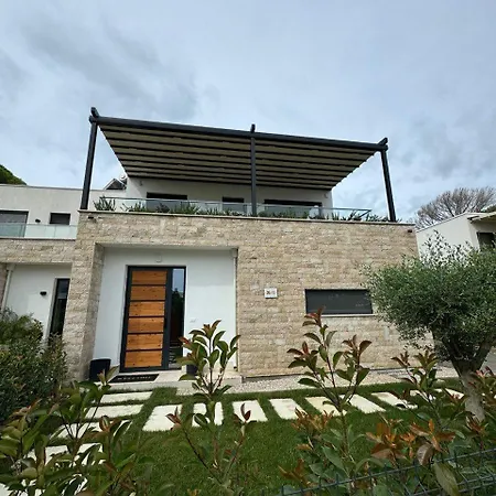 With Private Pool San Pietro By Melia * Plazhi San Pietro